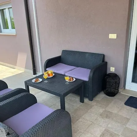 Modern House With Private Pool Vila *